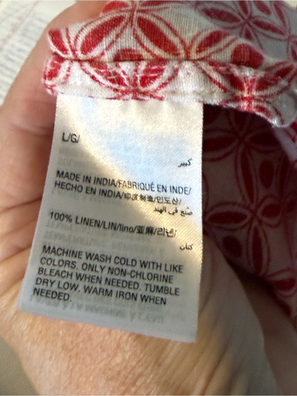 Printed Button-Up Shirt - red Geometric Pattern - Picture 5 of 5